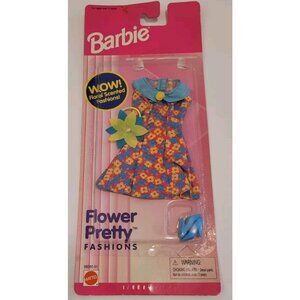 Vintage Barbie Flower‎ Pretty Fashions Outfit Floral Scent & Accessories 1996